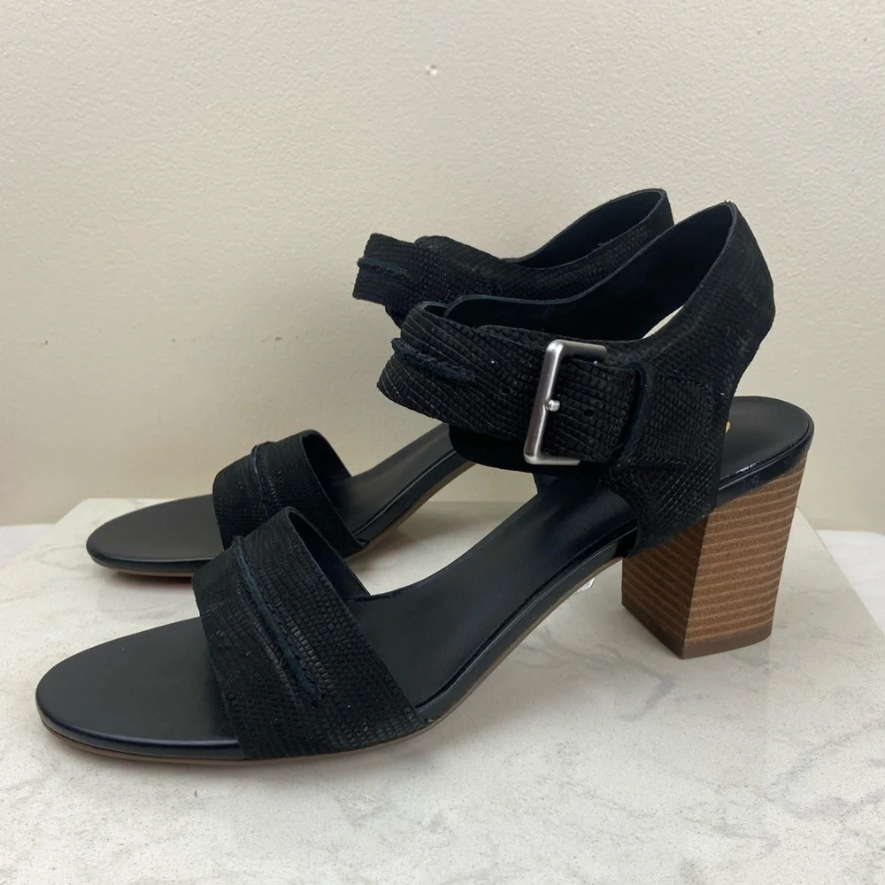 NWT Clarks Women's Karseahi Seam Heeled Sandal